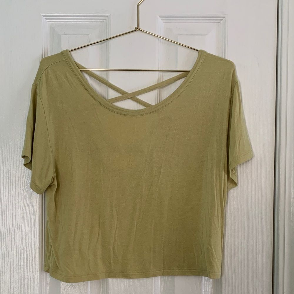 American Eagle Soft & Sexy Crop Tee Light Green Size Small